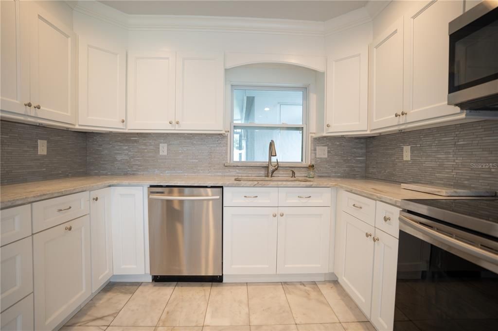 En Venta: $179,000 (2 camas, 2 baños, 1176 Pies cuadrados)