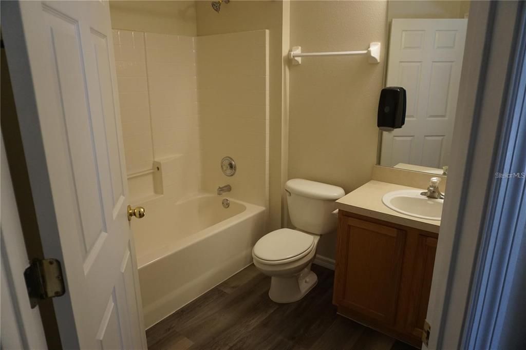 En Venta: $299,900 (3 camas, 2 baños, 1606 Pies cuadrados)
