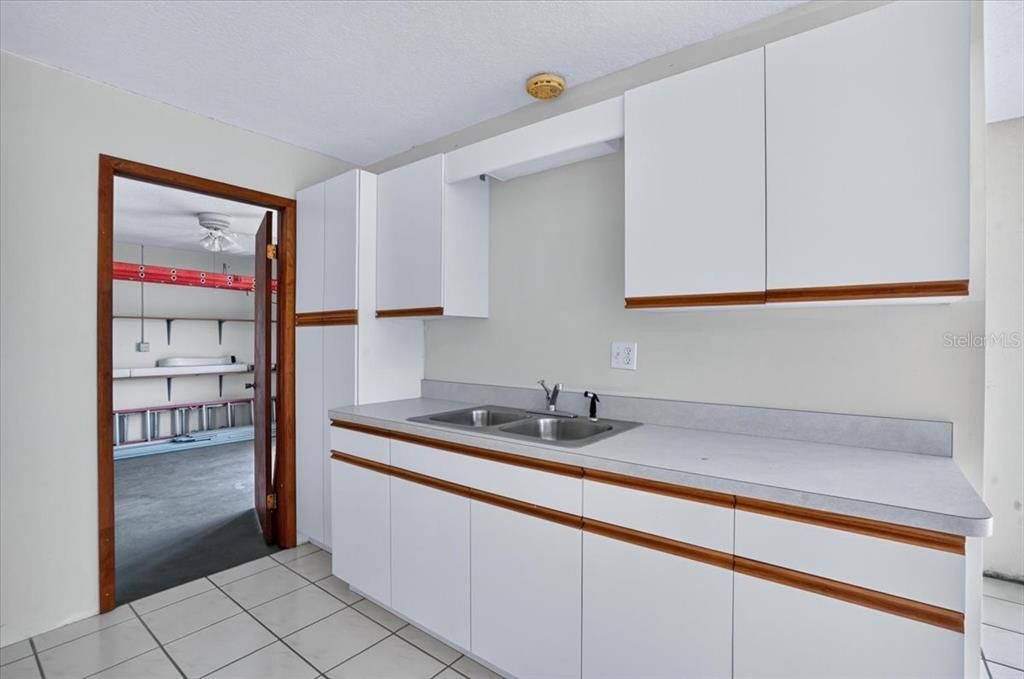 На продажу: $285,000 (2 спален, 3 ванн, 1456 Квадратных фут)