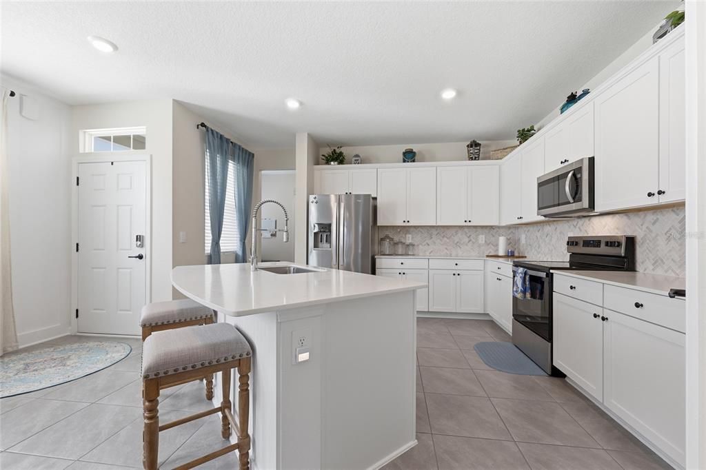 For Sale: $289,000 (3 beds, 2 baths, 1795 Square Feet)