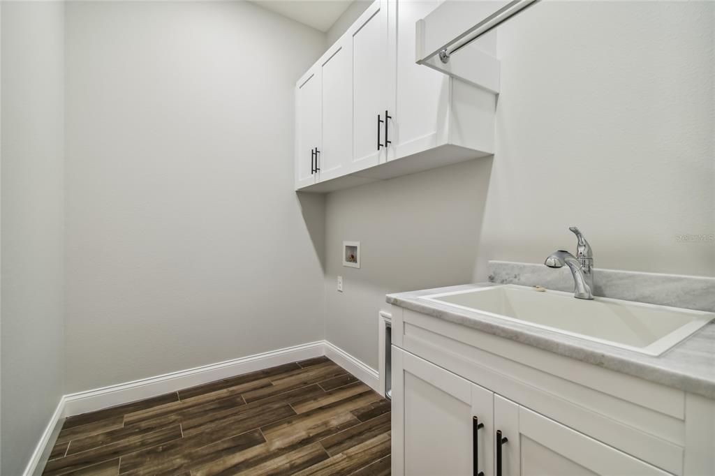 For Rent: $3,495 (4 beds, 3 baths, 2621 Square Feet)