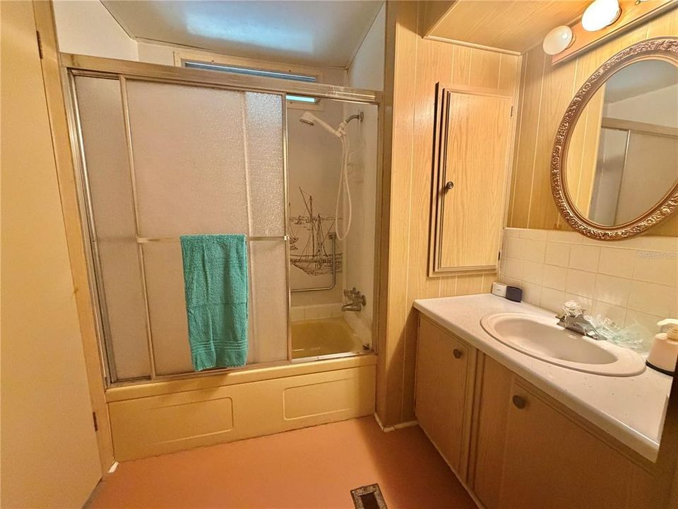For Sale: $80,000 (2 beds, 2 baths, 1056 Square Feet)