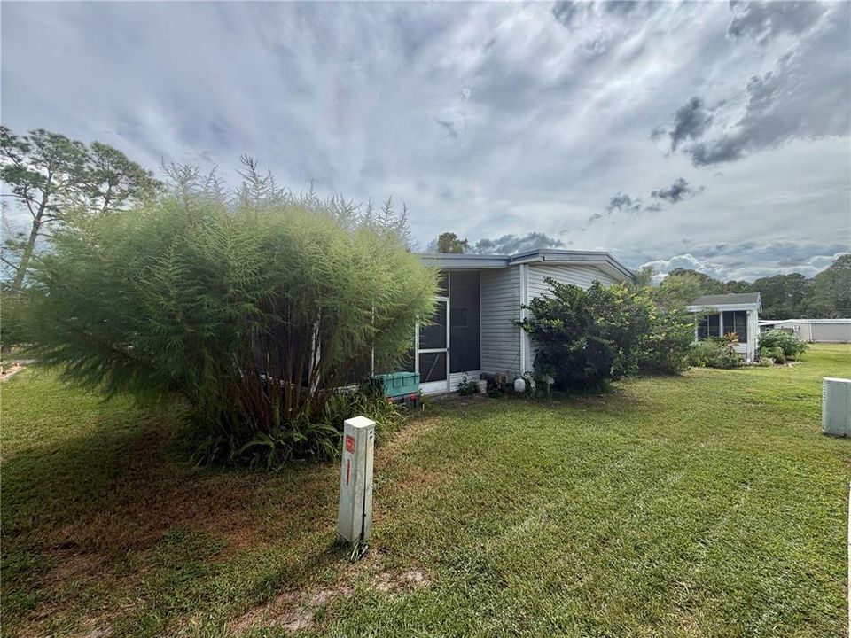 For Sale: $80,000 (2 beds, 2 baths, 1056 Square Feet)