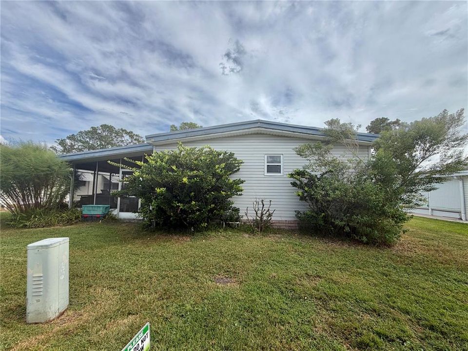 For Sale: $80,000 (2 beds, 2 baths, 1056 Square Feet)