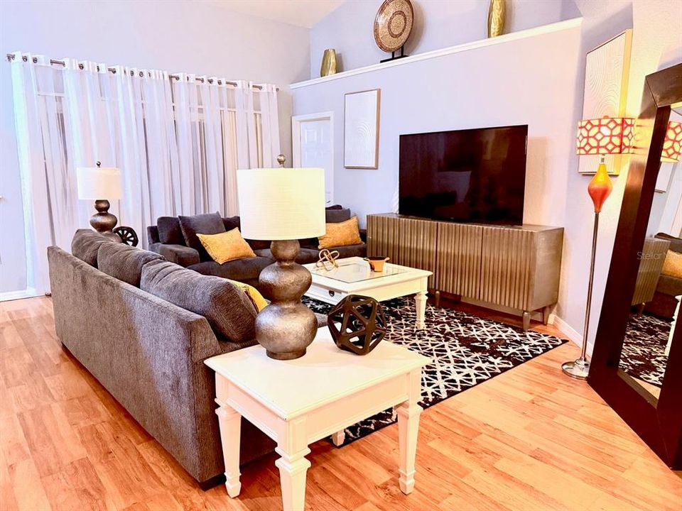 For Sale: $395,900 (3 beds, 3 baths, 2327 Square Feet)