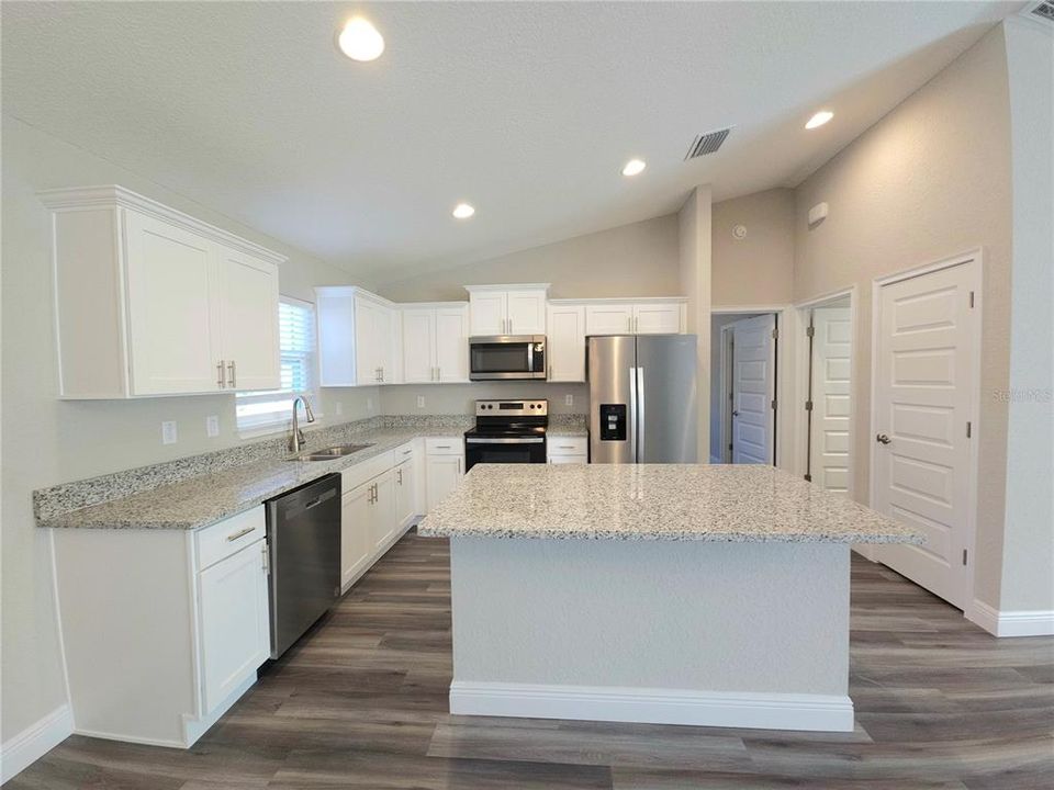 For Rent: $1,795 (3 beds, 2 baths, 1450 Square Feet)