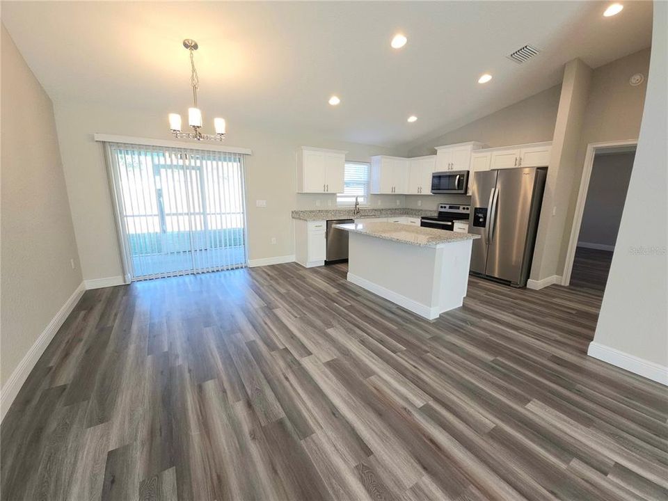 For Rent: $1,795 (3 beds, 2 baths, 1450 Square Feet)