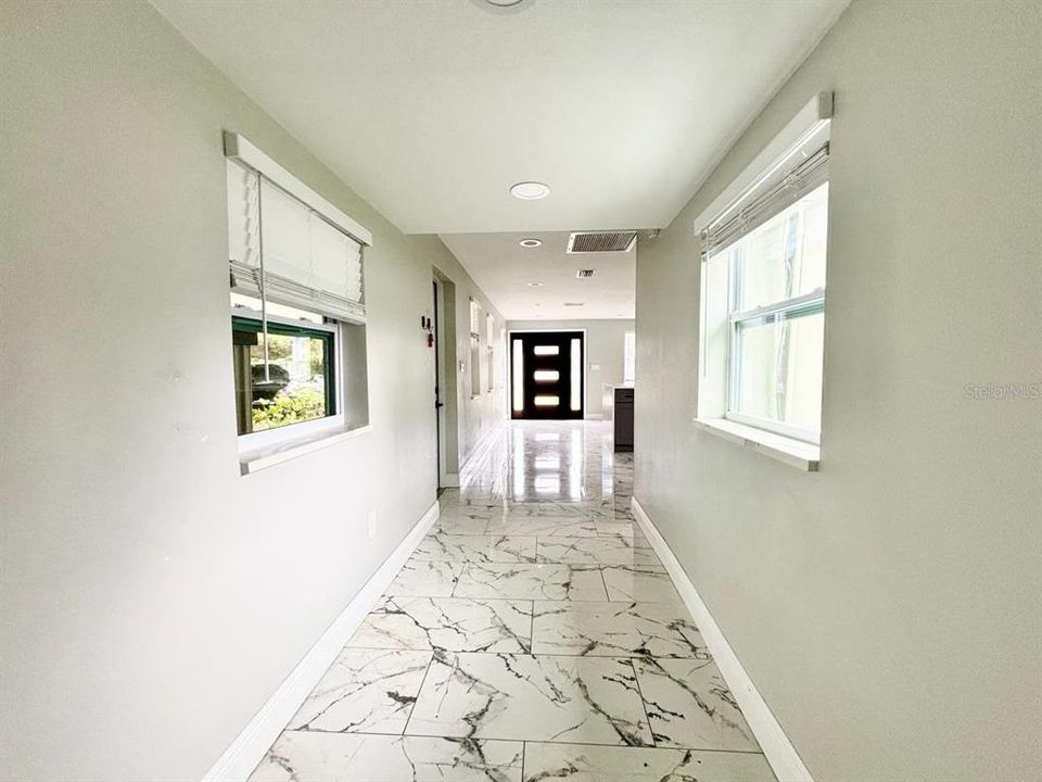 En Renta: $3,295 (3 camas, 2 baños, 1099 Pies cuadrados)