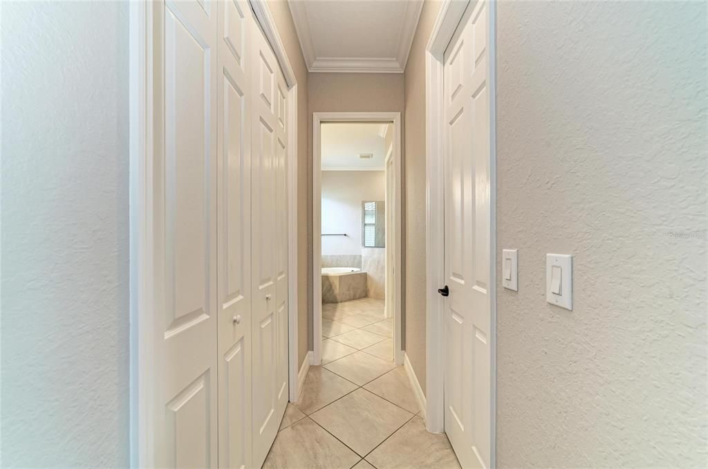 Activo con contrato: $985,000 (4 camas, 4 baños, 2868 Pies cuadrados)