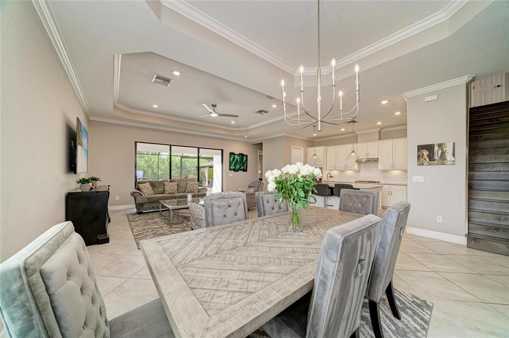 Activo con contrato: $985,000 (4 camas, 4 baños, 2868 Pies cuadrados)