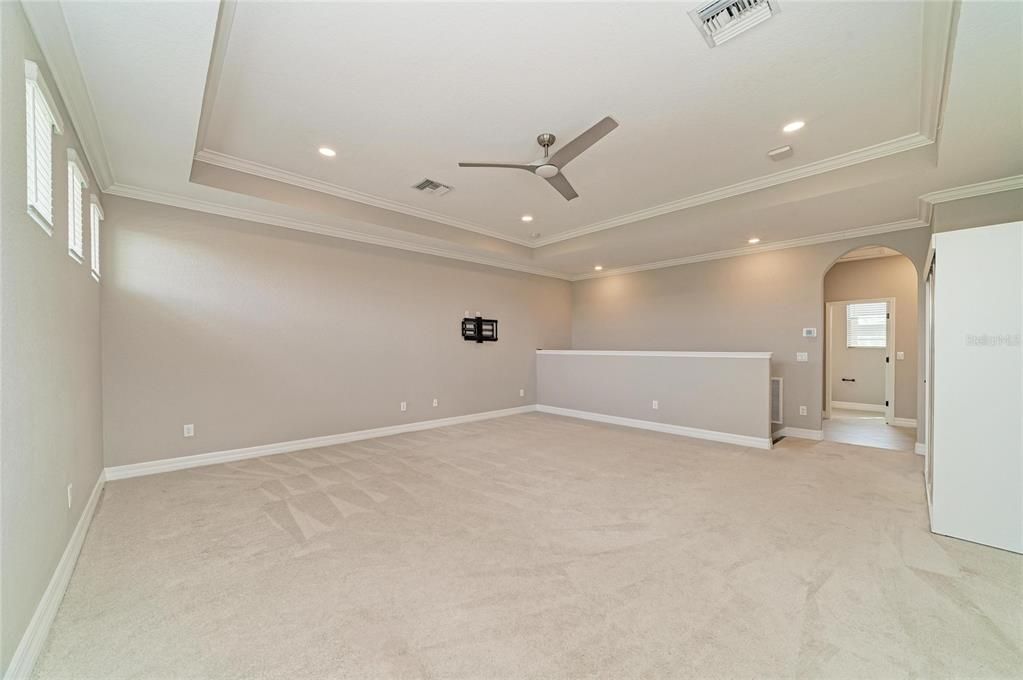 Activo con contrato: $985,000 (4 camas, 4 baños, 2868 Pies cuadrados)