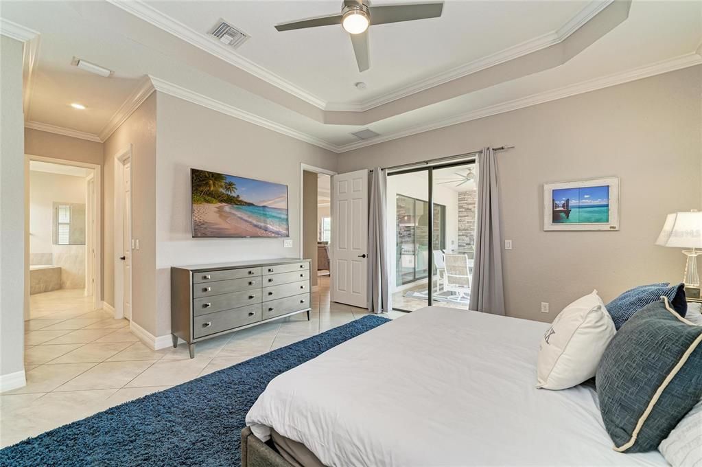 Activo con contrato: $985,000 (4 camas, 4 baños, 2868 Pies cuadrados)