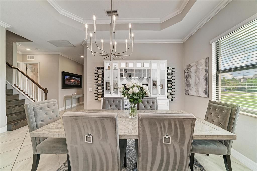 Activo con contrato: $985,000 (4 camas, 4 baños, 2868 Pies cuadrados)
