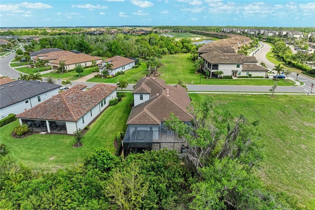Activo con contrato: $985,000 (4 camas, 4 baños, 2868 Pies cuadrados)