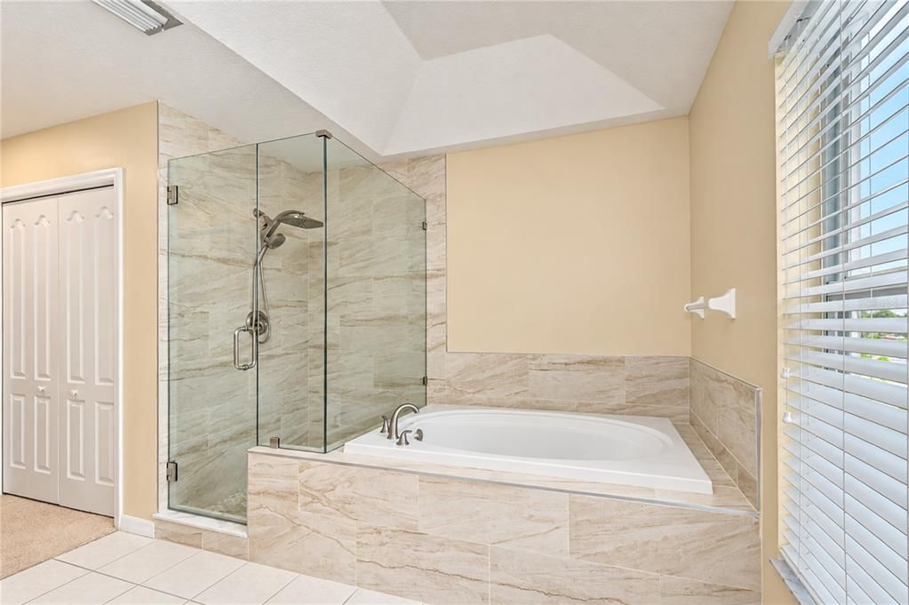 En Venta: $600,000 (4 camas, 2 baños, 2880 Pies cuadrados)