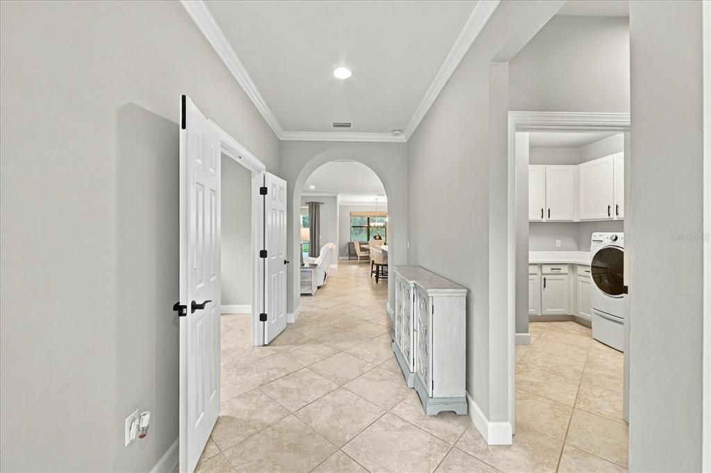 En Venta: $599,900 (2 camas, 2 baños, 1870 Pies cuadrados)