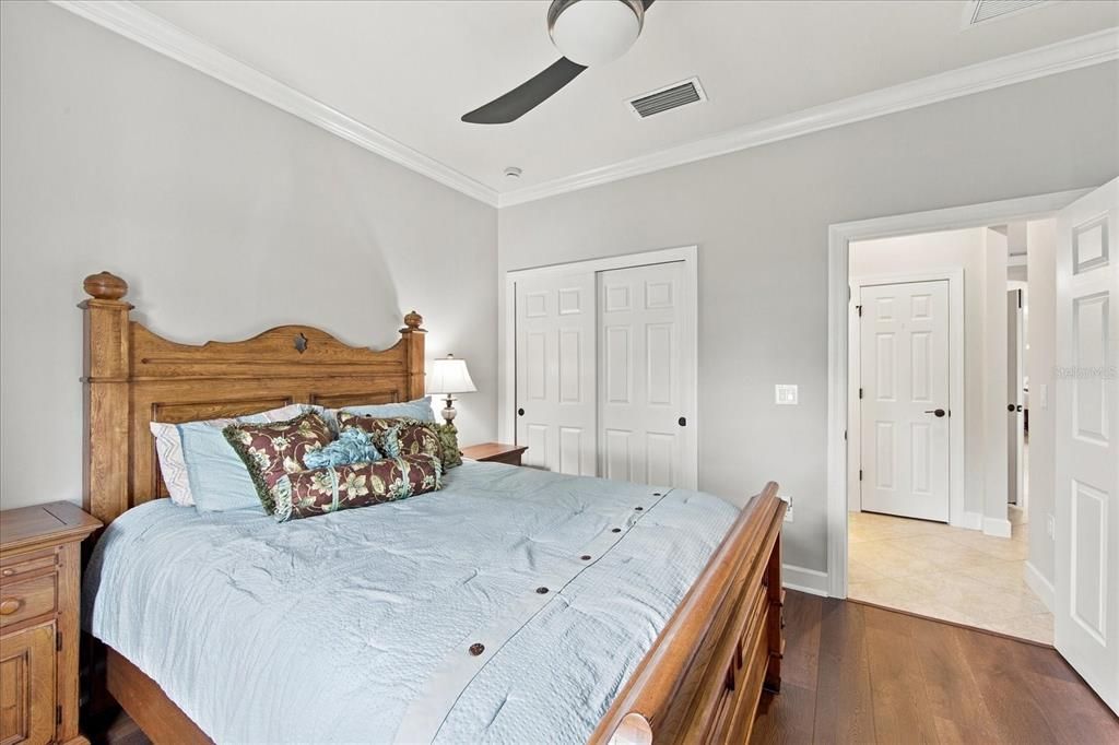 En Venta: $599,900 (2 camas, 2 baños, 1870 Pies cuadrados)