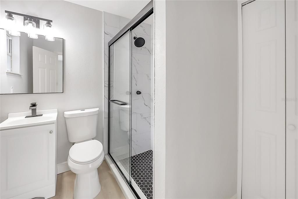 En Venta: $295,000 (3 camas, 2 baños, 1272 Pies cuadrados)