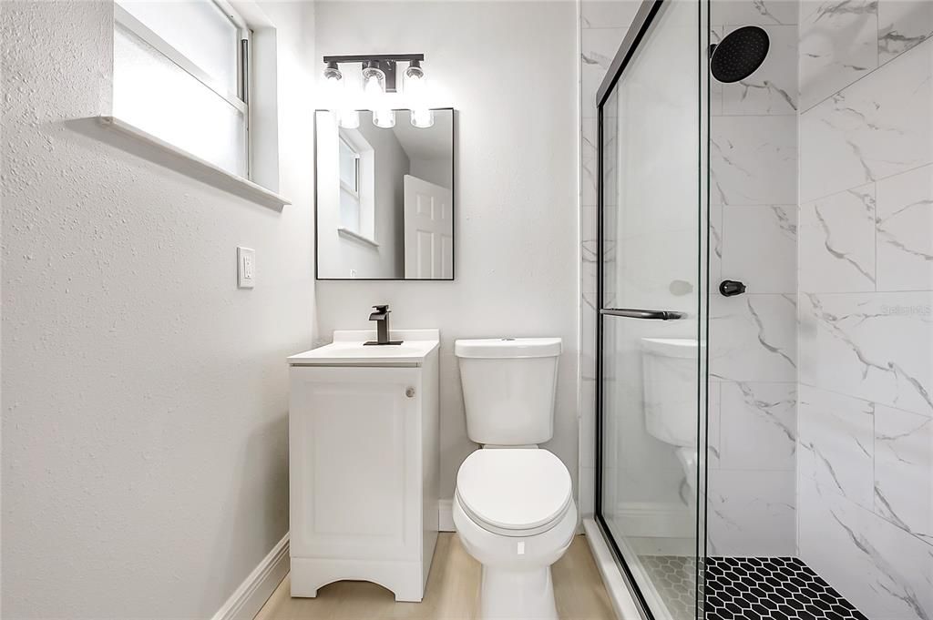 En Venta: $295,000 (3 camas, 2 baños, 1272 Pies cuadrados)