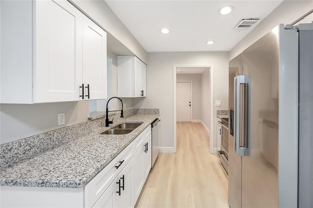 En Venta: $295,000 (3 camas, 2 baños, 1272 Pies cuadrados)