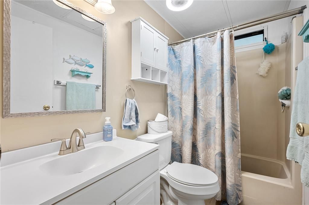 For Sale: $140,000 (2 beds, 2 baths, 1096 Square Feet)