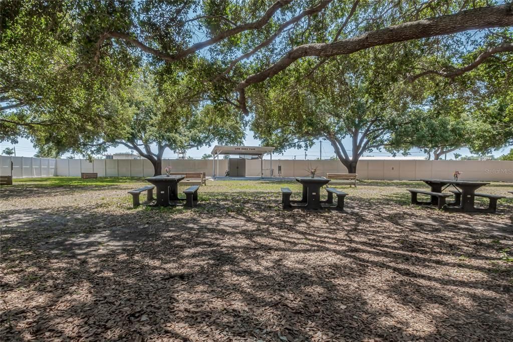 For Sale: $140,000 (2 beds, 2 baths, 1096 Square Feet)