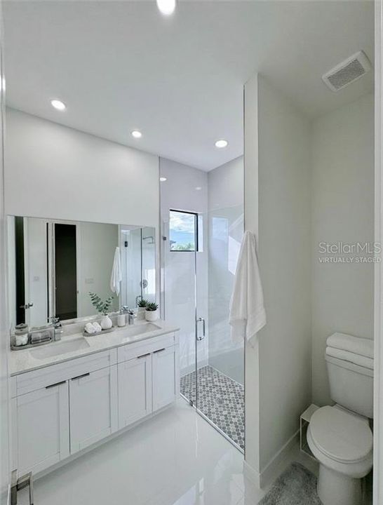 For Sale: $420,000 (4 beds, 3 baths, 1904 Square Feet)