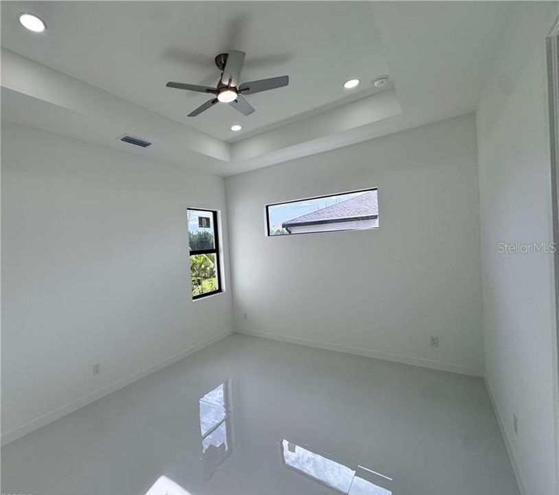 For Sale: $420,000 (4 beds, 3 baths, 1904 Square Feet)