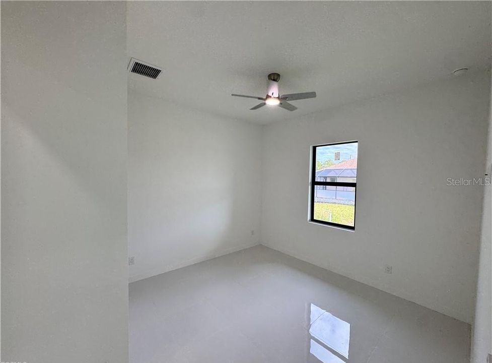 For Sale: $420,000 (4 beds, 3 baths, 1904 Square Feet)