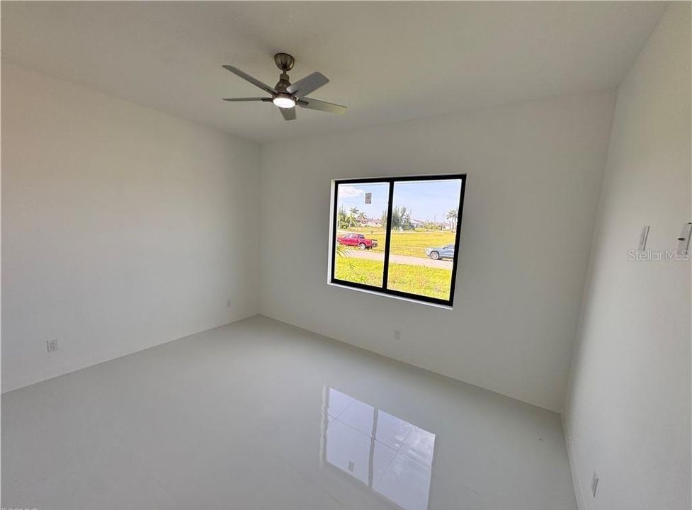 For Sale: $420,000 (4 beds, 3 baths, 1904 Square Feet)