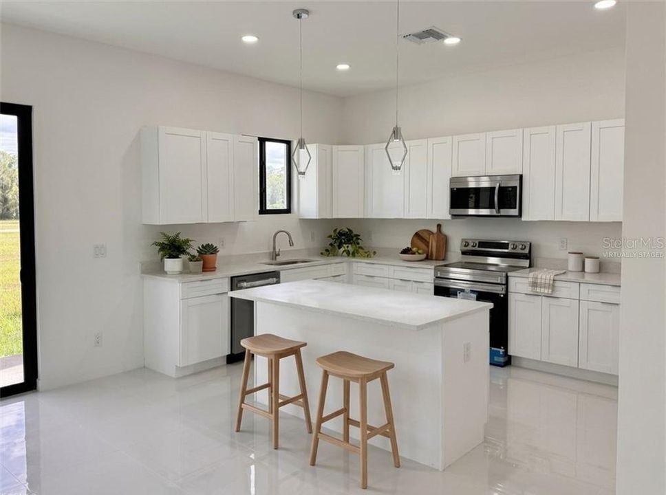 For Sale: $420,000 (4 beds, 3 baths, 1904 Square Feet)