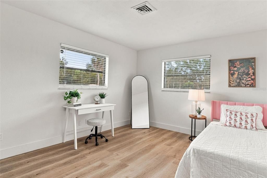 En Venta: $435,000 (3 camas, 2 baños, 1965 Pies cuadrados)