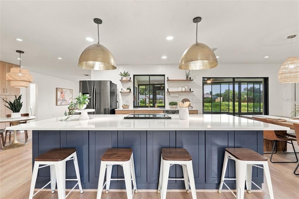 En Venta: $435,000 (3 camas, 2 baños, 1965 Pies cuadrados)