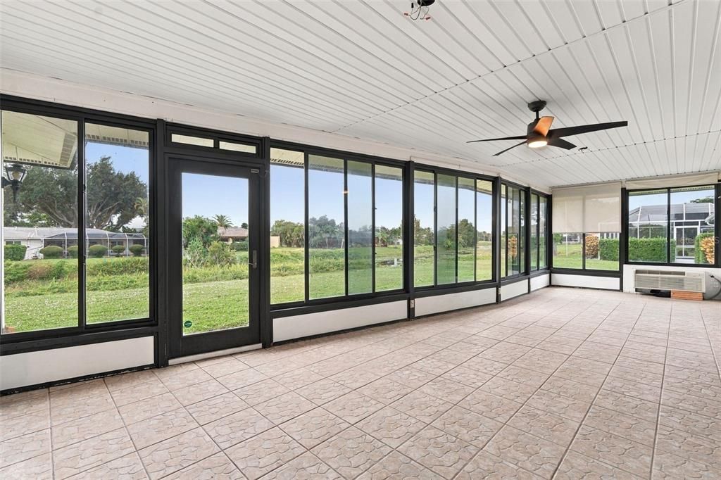 En Venta: $435,000 (3 camas, 2 baños, 1965 Pies cuadrados)