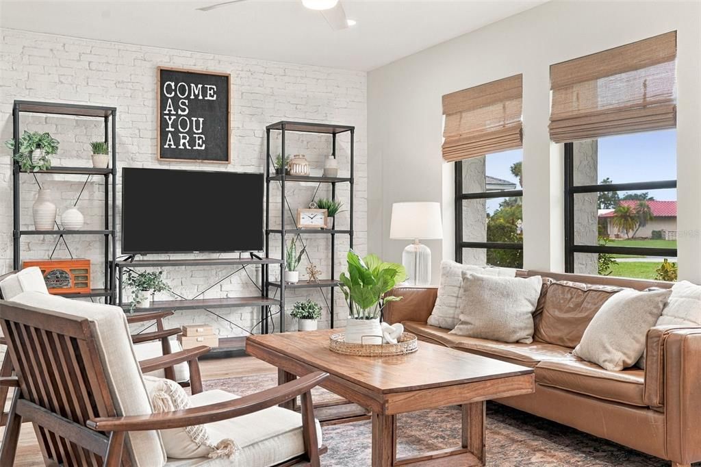 En Venta: $435,000 (3 camas, 2 baños, 1965 Pies cuadrados)