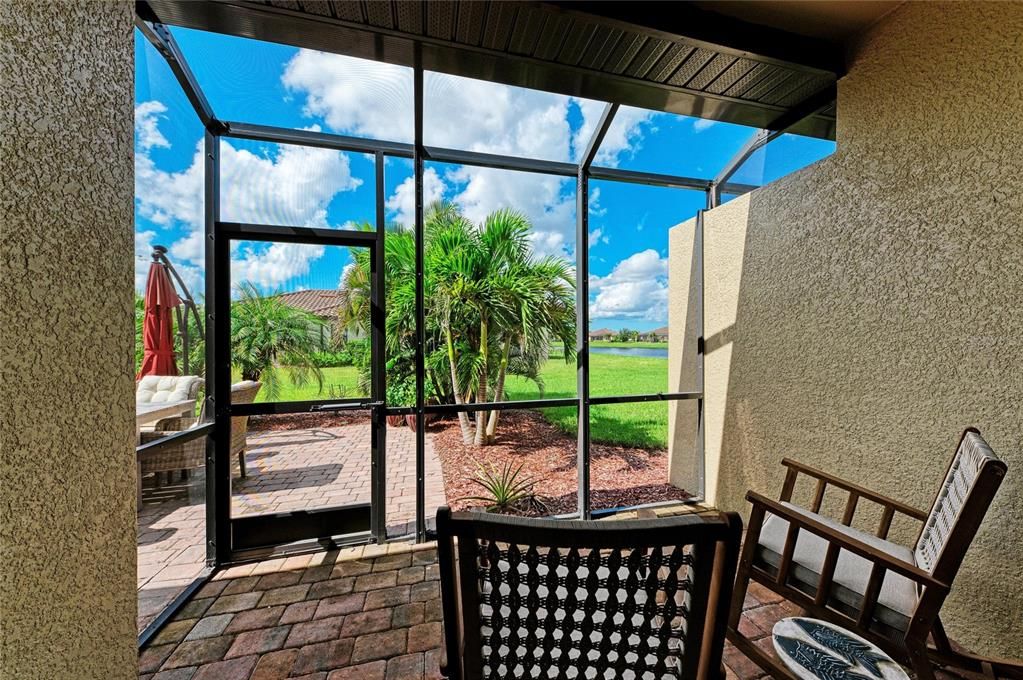 Active With Contract: $335,000 (3 beds, 2 baths, 1416 Square Feet)