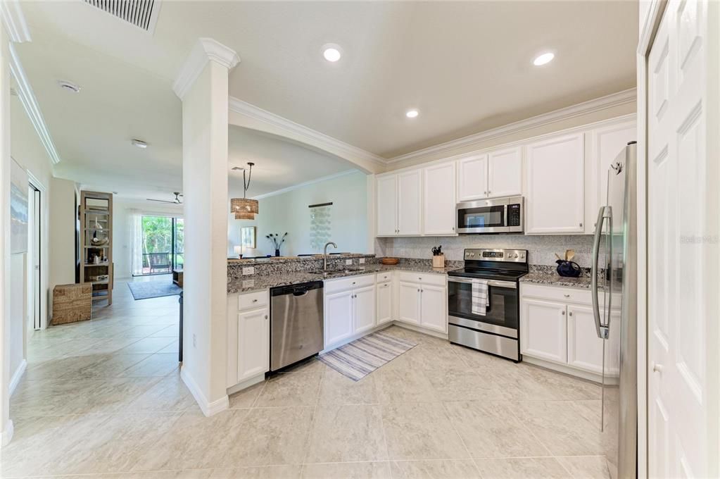 Active With Contract: $335,000 (3 beds, 2 baths, 1416 Square Feet)