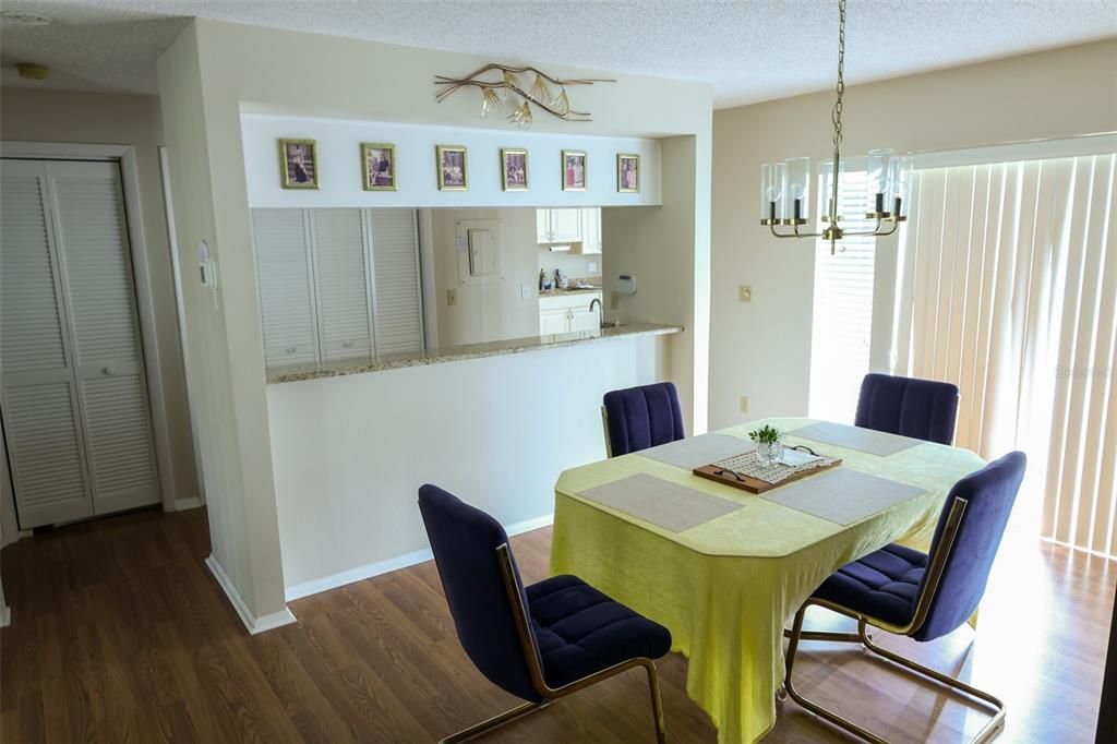 For Rent: $2,100 (2 beds, 2 baths, 1250 Square Feet)