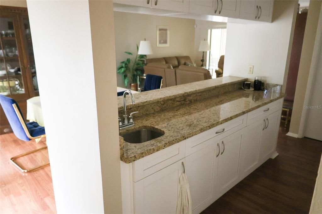 For Rent: $2,100 (2 beds, 2 baths, 1250 Square Feet)