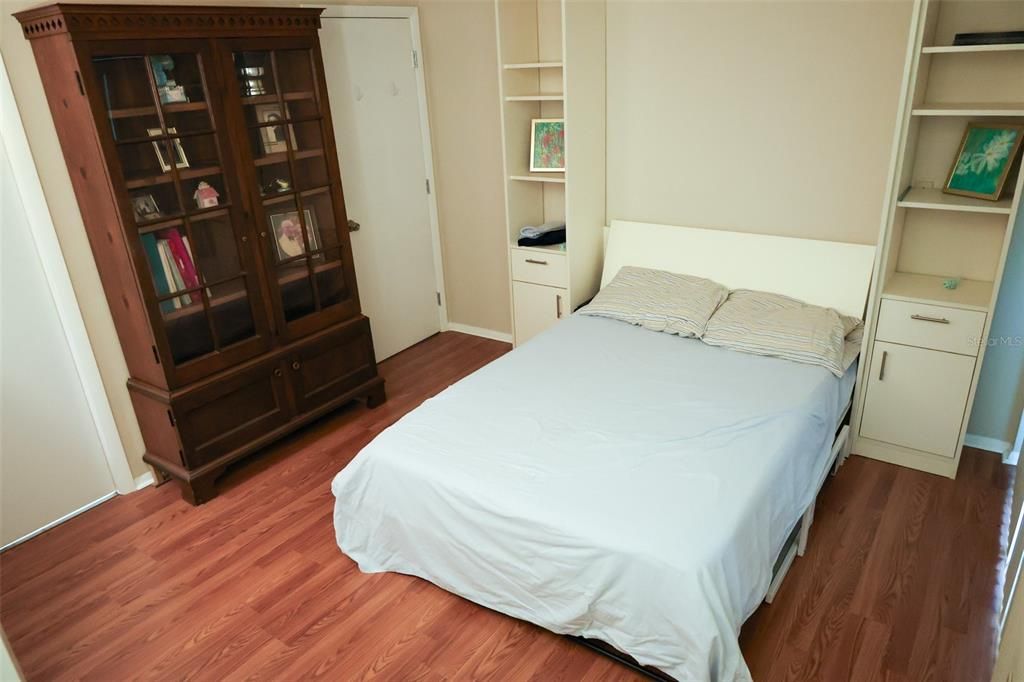 For Rent: $2,100 (2 beds, 2 baths, 1250 Square Feet)