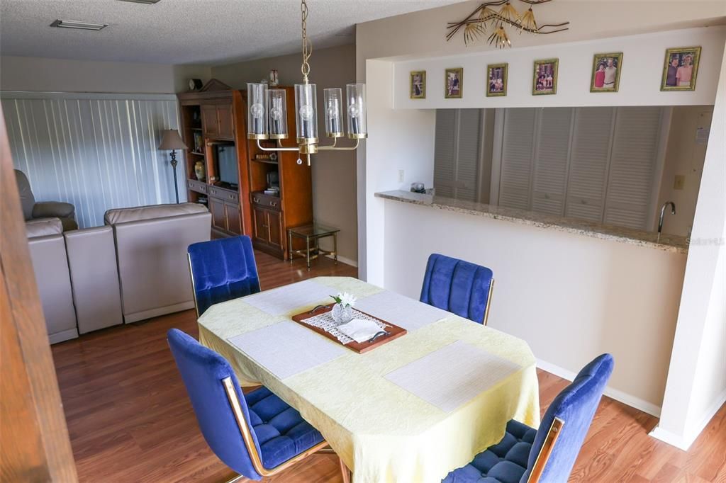 For Rent: $2,100 (2 beds, 2 baths, 1250 Square Feet)