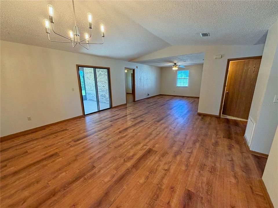 В аренду: $1,995 (3 спален, 2 ванн, 1676 Квадратных фут)