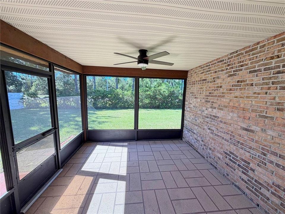 В аренду: $1,995 (3 спален, 2 ванн, 1676 Квадратных фут)
