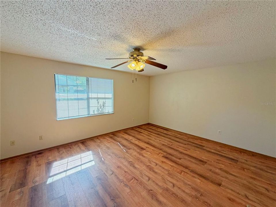 В аренду: $1,995 (3 спален, 2 ванн, 1676 Квадратных фут)