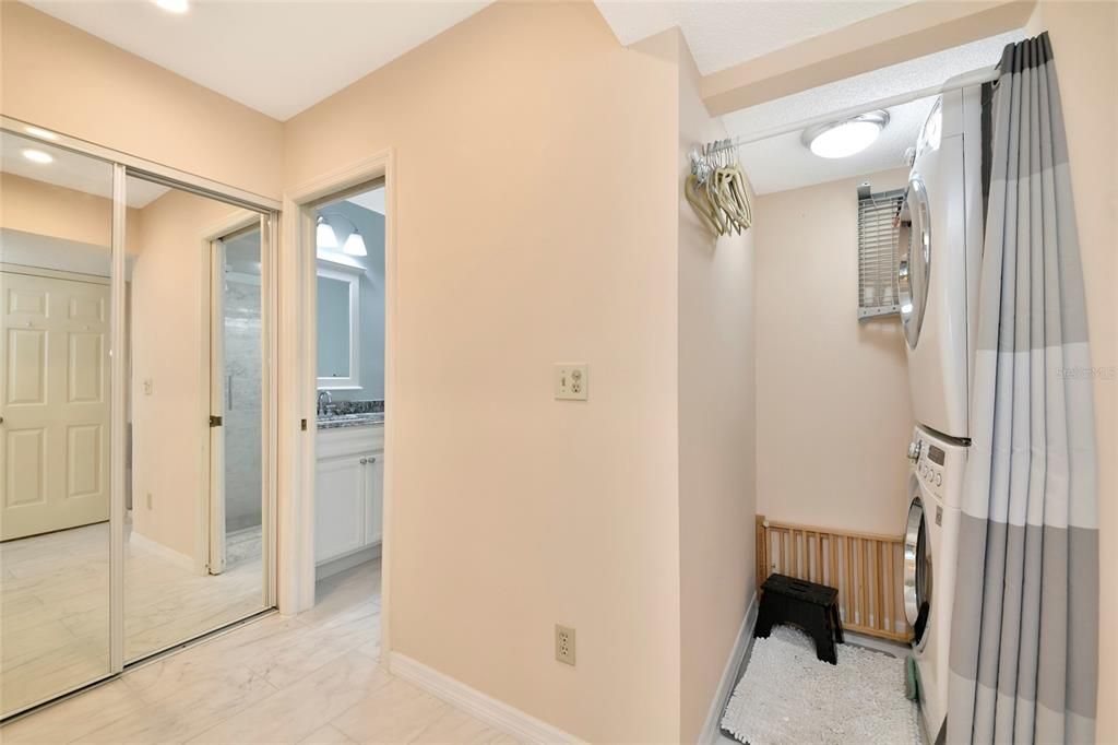 En Venta: $215,000 (2 camas, 2 baños, 1032 Pies cuadrados)