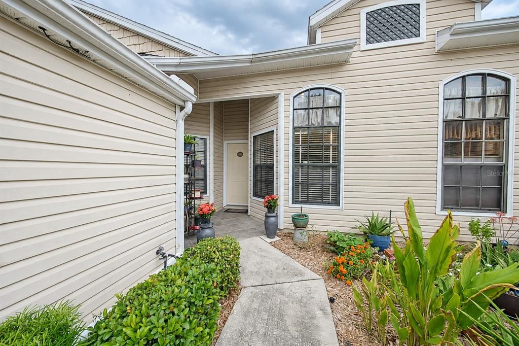 For Sale: $267,990 (2 beds, 2 baths, 1179 Square Feet)