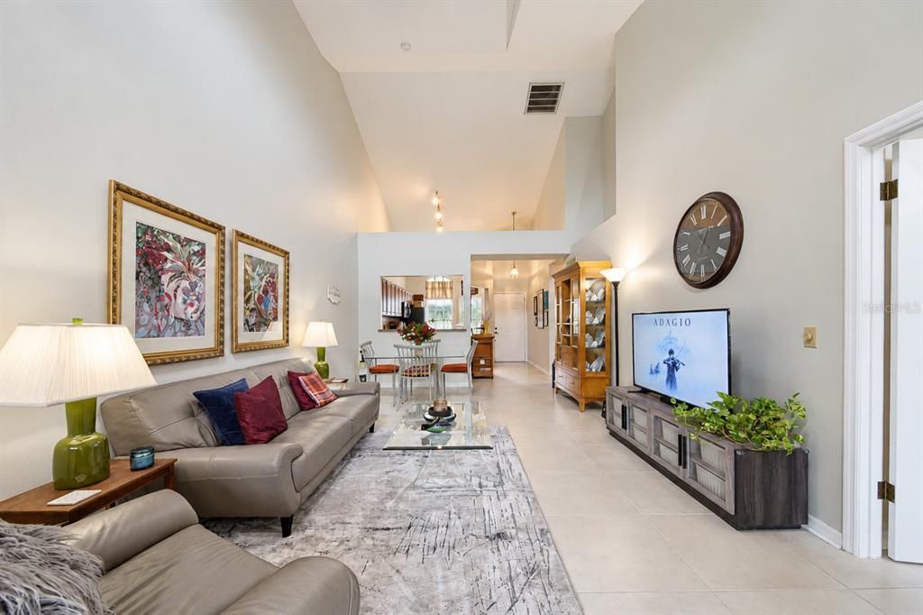 For Sale: $267,990 (2 beds, 2 baths, 1179 Square Feet)