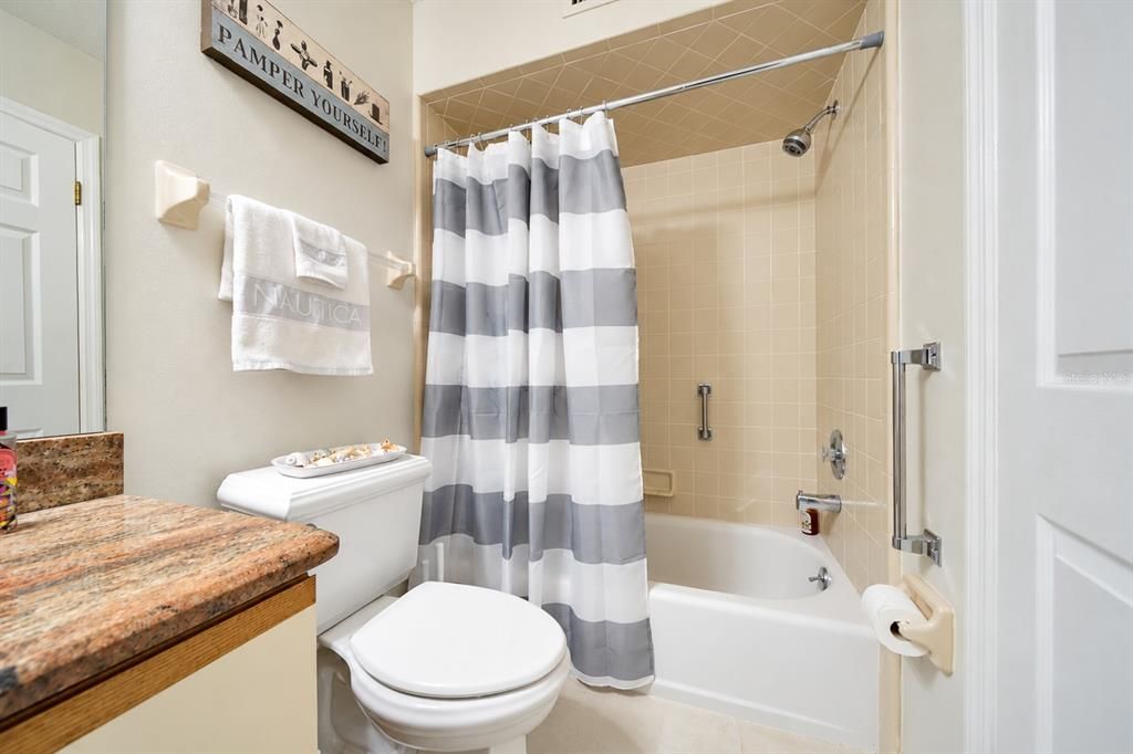 For Sale: $267,990 (2 beds, 2 baths, 1179 Square Feet)