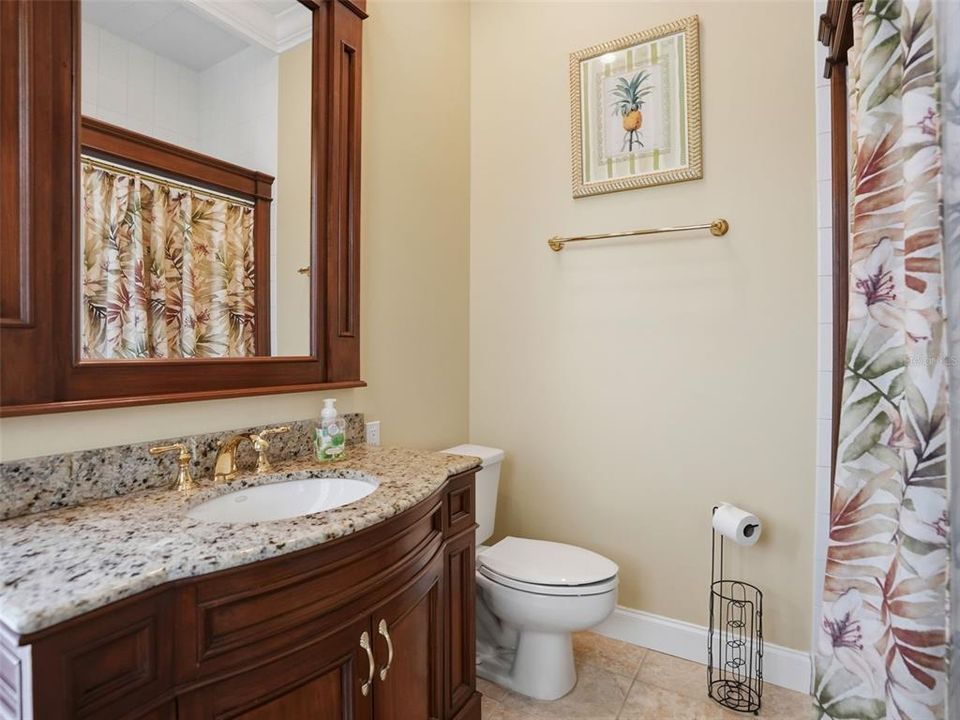 En Venta: $629,900 (4 camas, 3 baños, 2727 Pies cuadrados)