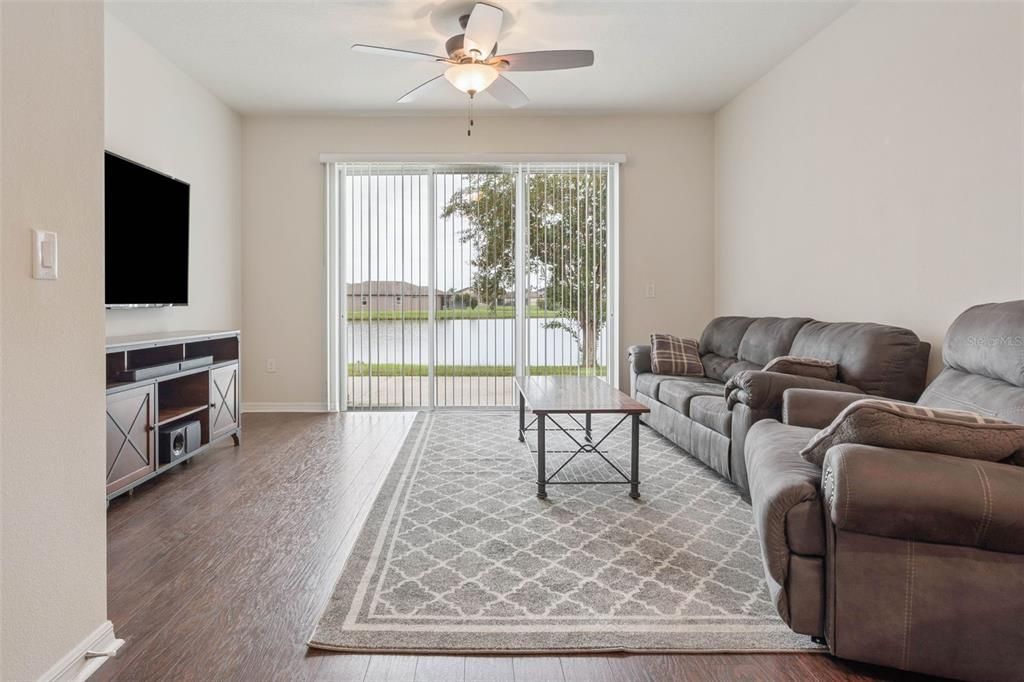 For Sale: $248,900 (2 beds, 2 baths, 1588 Square Feet)